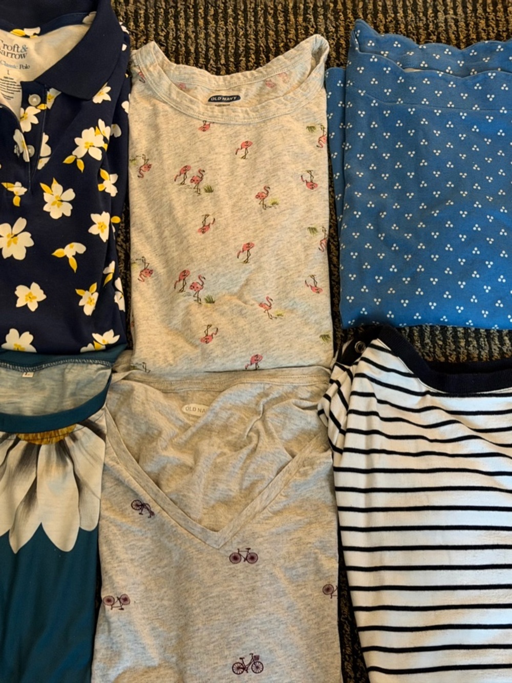 6 Women’s Tee shirt lot